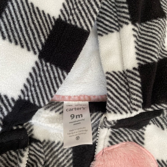 Carter’s fleece jumpsuit - Picture 2 of 3